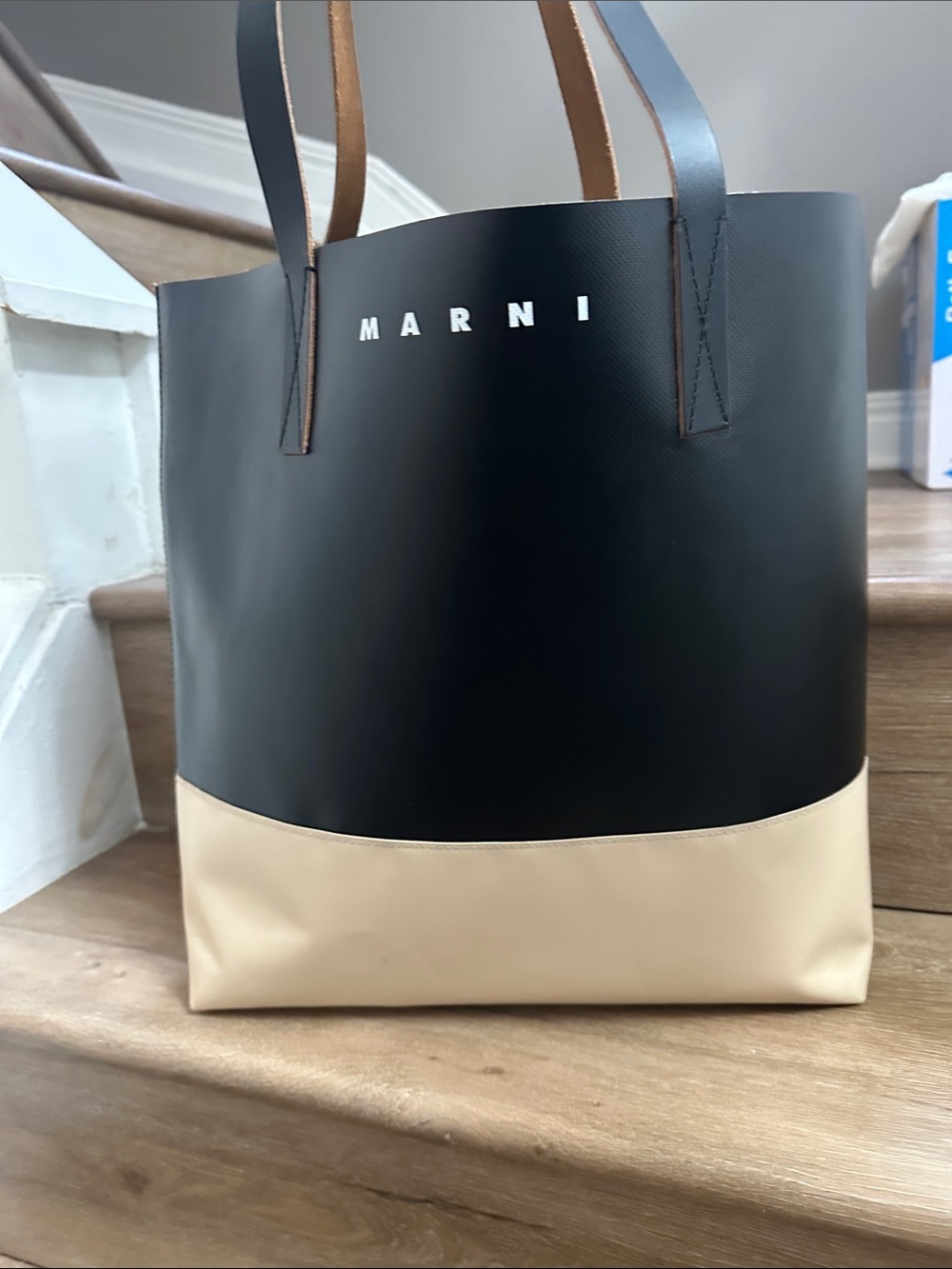 ✨ Marni Tribeca Tote Bag – Black / Beige Colorblock ✨ - Picture 10 of 14